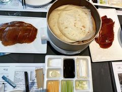 酥不腻烤鸭-小大董·烤鸭(观景餐厅·南京西路店)