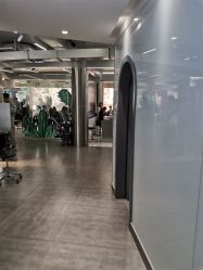 -LESSMORE科技头皮理容中心