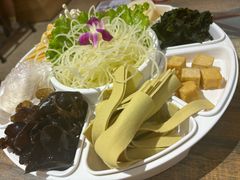 -鸡遇虾煲干锅火锅(小寨金莎店)