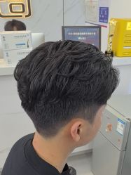 -尤司男士国潮理发馆