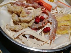 -三人行骨头王火锅(长寿店)
