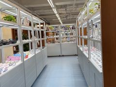 -无奔眼镜·蔡司·依视路授权店(马家堡店)