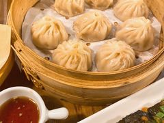招牌鸡汁小笼包-春家·非遗手工小吃(三墩新天地店)