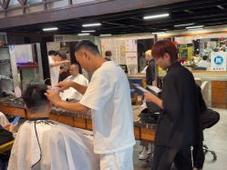 点击看大图 -T.1 hair salon烫染接发