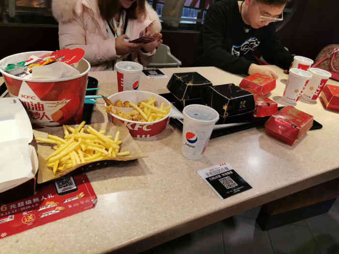 肯德基(贵阳大南门店)-"收银小美女非常热情,专业,又很漂亮!非常.