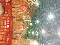 -袁小二大东北铁锅炖(吉祥村总部)