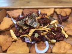 东镇烤三味-老东镇啤酒屋海鲜加工·蒸汽海鲜·海鲜烧烤(台东店)