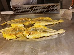 -赶海部落海鲜城(海阳路店)