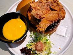 拉丝芝士海鲜焗保龄球-阿飛冰室(下沙店)