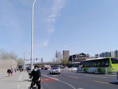 -八宝山(地铁站)