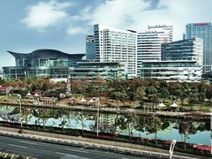 -上海跨国采购会展中心