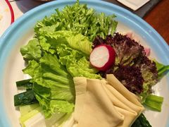 -雪乡人家东北菜·铁锅炖一切(高斯路店)