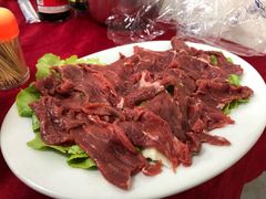 鲜牛肉-濠轩阁特色生蚝火锅(水湾路店)