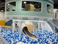 -蓝鲸奇亲子游泳俱乐部