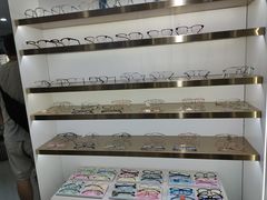 -视野联行眼镜蔡司·依视路官方授权店(顺城店)