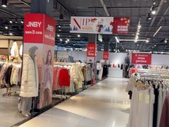 -燕莎奥特莱斯购物中心