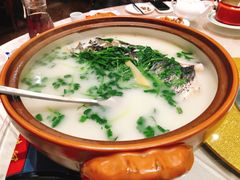 秀水鱼头皇-千岛湖鱼味馆(十字街总店)