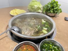 -黑竹沟新场牛肉火锅