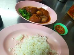 -Kha Mu Charoensang(Silom)