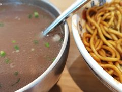 武汉热干面-文叔·湖北名小吃·小龙虾(华强北店)