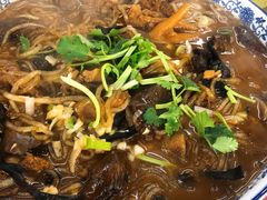 小鸡炖蘑菇-哈尔滨饺子王·东北菜(鱼鳞浃路店)