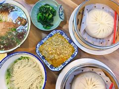 蟹粉汤包-朱洪元苏式面馆(绿宝广场店)