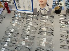 -天空之镜眼镜店蔡司依视路授权店(天通苑店)