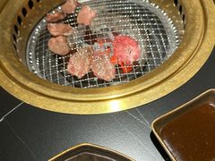 -山川小町·极番烧肉(新地假日广场店)