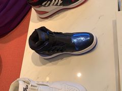 -NIKE KICKS LOUNGE体验店(北京新中关店)