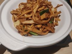 -吕氏疙瘩汤·海鲜新鲁菜(凯德mall新都心店)