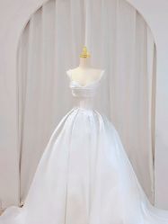 -HANSA韩纱婚纱礼服设计师集合店