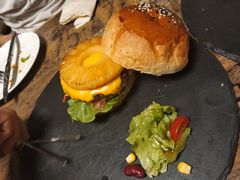 -HIGH FIVE哈福手工汉堡(桂林路店)