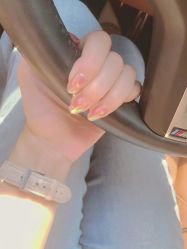 -手牵手美甲