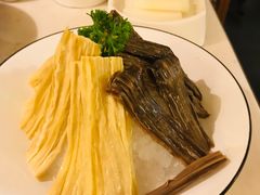腐竹双拼-左庭右院鲜牛肉火锅(浦江欢乐颂店)