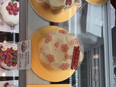 -花花卷卷·鲜食蛋糕(静安久光百货店)