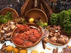 -大中华希尔顿酒店-念自助餐·嗨啤·小龙虾