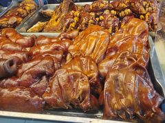 -老鼎万春卤菜(五代传承创始老店)