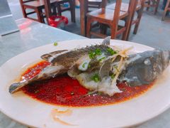 -四川小胡子海鲜(丁村万人海鲜广场店)