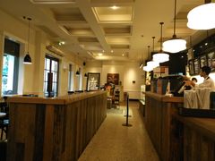 大堂-星巴克臻选(广州沙面店)