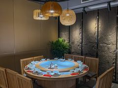 -嫩芽 ·地道重庆菜(十八梯露台夜景店)