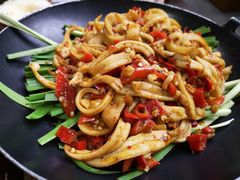 -阿瓦山寨·湘菜现炒·剁椒鱼头王(咸阳总店)