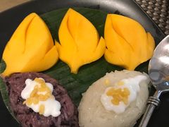 芒果糯米饭-Ruen Urai