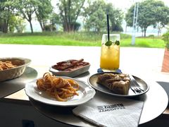 -三勾JJJ Burger&Coffee(梅溪湖店)