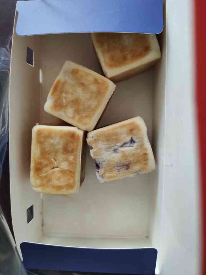 粒方体仙豆糕(万达店)-"粒方体仙豆糕位于万达三楼西边好多种口味.