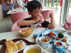 -水桶王国主题餐厅·聚会·生日派对·亲子活动·家庭套餐(亚龙湾希尔顿店)