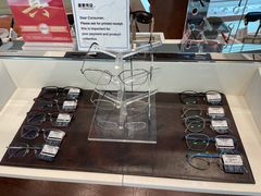 -LensCrafters亮视点·OAKLEY精选(静安嘉里中心店)