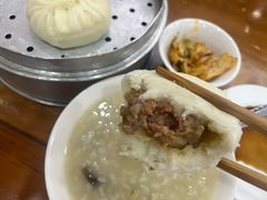 -胡成记口蘑龙眼包子(盐道街店)