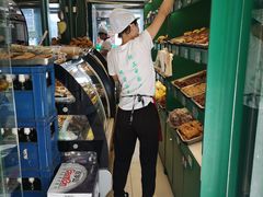 面包甜点陈列柜-南来顺饭庄·清真(南菜园店)
