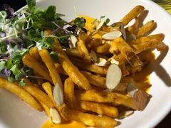 -BHC炸鸡(明洞总店)