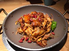 手撕扁担鸡-吃饭皇帝大(解放西路店)